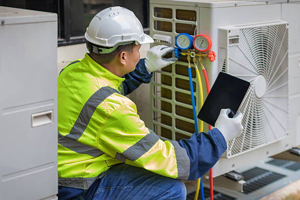 Professional Hvac technician working in Santa Ana, CA